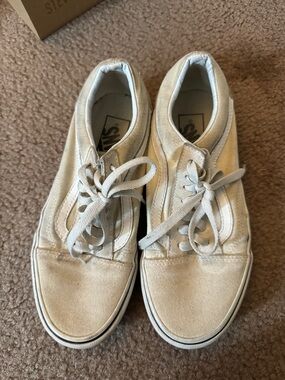 Vans Old Skool Suede Sneakers in Off-White/Tan